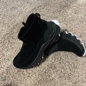 SOREL Kinetic Breakthru Acadia Bootie - Women's size 6